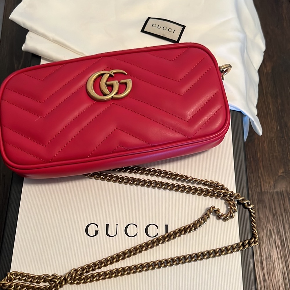 Gucci GG Marmont mini crossbody bag